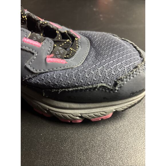 new balance 510 V5 Trail Thunder womens 7 running Sneakers Shoes - Picture 15 of 16